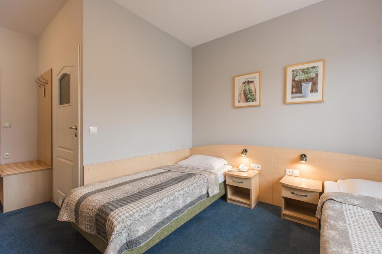 גליביצ'ה Hotel Labedy מראה חיצוני תמונה