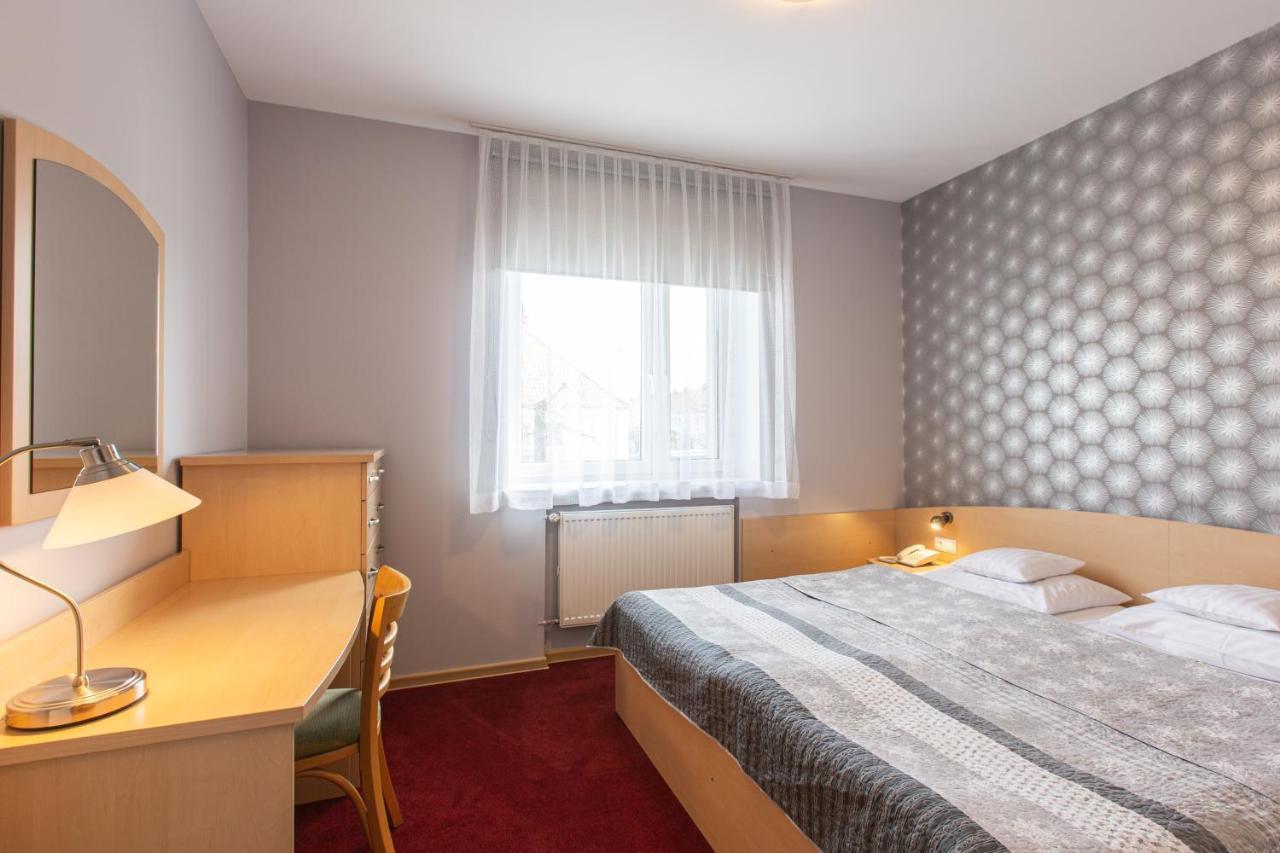 גליביצ'ה Hotel Labedy מראה חיצוני תמונה